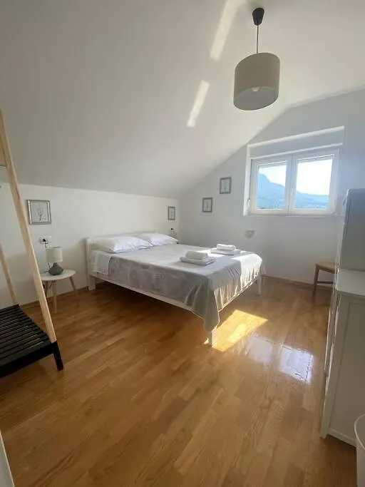 Lumina Apartment Kastela 0*,  Croatia