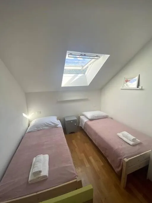 Lumina Apartment Kastela 0*,